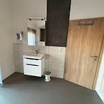 Wood&stone - Modernes Haus In Seenaehe Am Tankumsee Mit Terrasse, Outdoorkueche, Kamin, Homeoffice Bereich & Voll Ausgestatteter Kueche Im Naherholungsgebiet Διαμέρισμα