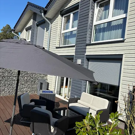Wood&stone - Modernes Haus In Seenähe Am Tankumsee Mit Terrasse, Outdoorküche, Kamin, Homeoffice Bereich&voll Ausgestatteter Küche Im Naherholungsgebiet