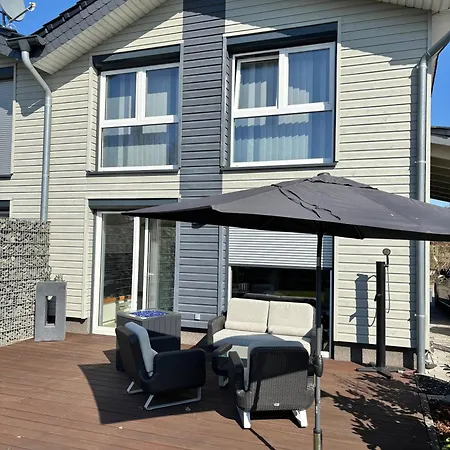 Wood&stone - Modernes Haus In Seenaehe Am Tankumsee Mit Terrasse, Outdoorkueche, Kamin, Homeoffice Bereich & Voll Ausgestatteter Kueche Im Naherholungsgebiet Lägenhet *