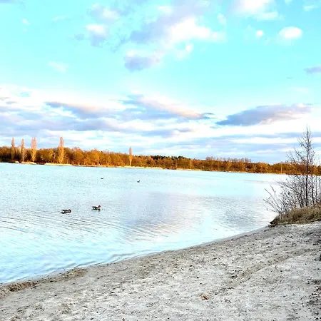 Moderne Wohlfuehloase In Seenaehe Am Tankumsee Mit Terrasse, Outdoorkueche, Kamin, Homeoffice Bereich Und Voll Ausgestatteter Kueche Im Naherholungsgebiet Isenbuettel