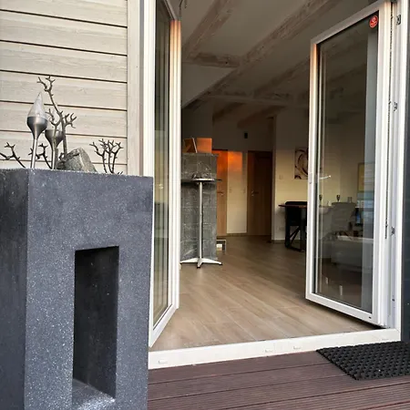 Wood&stone - Modernes Haus In Seenaehe Am Tankumsee Mit Terrasse, Outdoorkueche, Kamin, Homeoffice Bereich & Voll Ausgestatteter Kueche Im Naherholungsgebiet