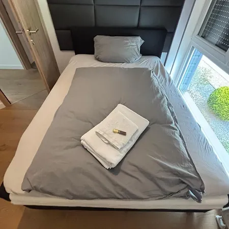 Moderne Wohlfuehloase In Seenaehe Am Tankumsee Mit Terrasse, Outdoorkueche, Kamin, Homeoffice Bereich Und Voll Ausgestatteter Kueche Im Naherholungsgebiet Isenbuettel