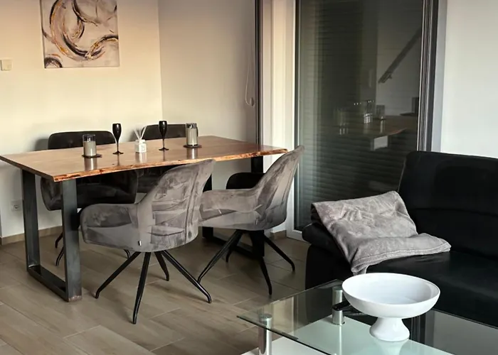 Wood&stone - Modernes Haus In Seenaehe Am Tankumsee Mit Terrasse, Outdoorkueche, Kamin, Homeoffice Bereich & Voll Ausgestatteter Kueche Im Naherholungsgebiet Apartamento *