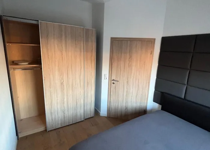 Apartamento Wood&stone - Modernes Haus In Seenaehe Am Tankumsee Mit Terrasse, Outdoorkueche, Kamin, Homeoffice Bereich & Voll Ausgestatteter Kueche Im Naherholungsgebiet Isenbüttel